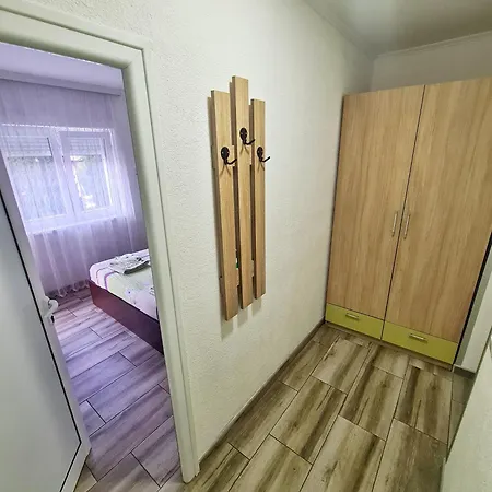 Aleksandra 2 6 Apartment
